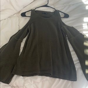cut out shoulders sweater